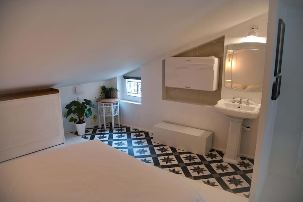 Appartement-Terrasse Centre Historique Uzès Εξωτερικό φωτογραφία