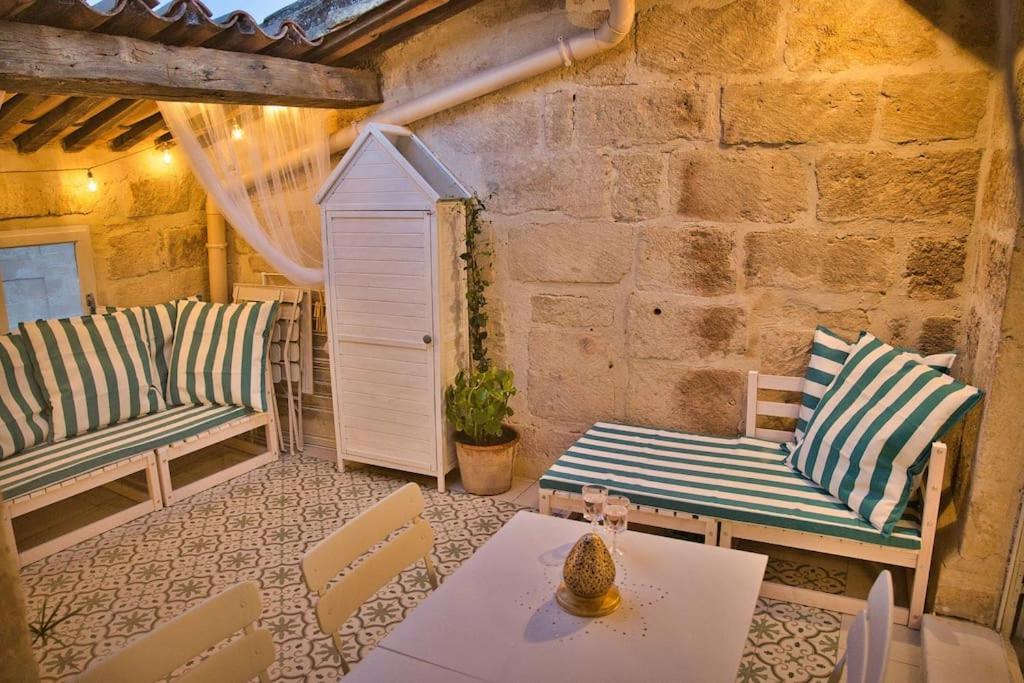 Appartement-Terrasse Centre Historique Uzès Εξωτερικό φωτογραφία